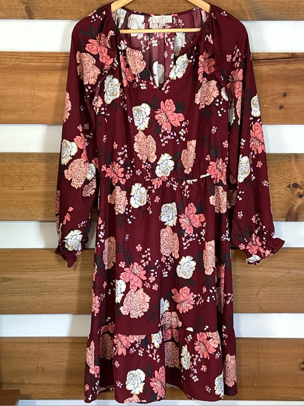 Loft Rust Red Long Sleeve Floral Ruffle Sleeve V-Neck Elastic Waist Size 10P